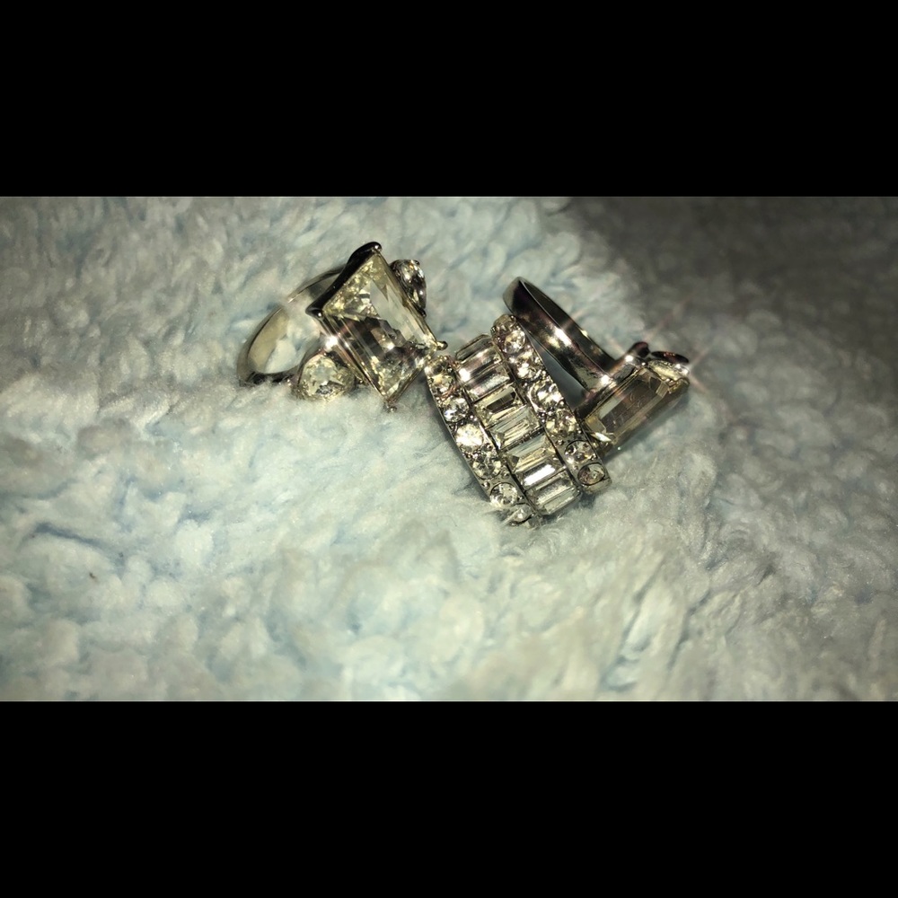 Women’s Rings - Picture 3 of 4